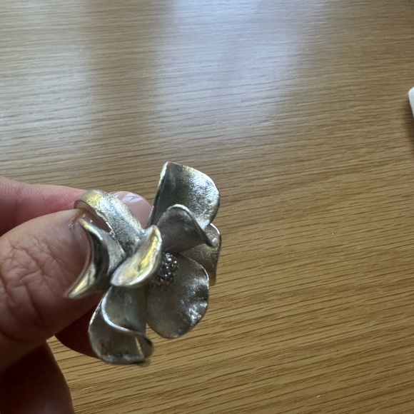 Silpada Silver Flower Ring - Picture 7 of 8